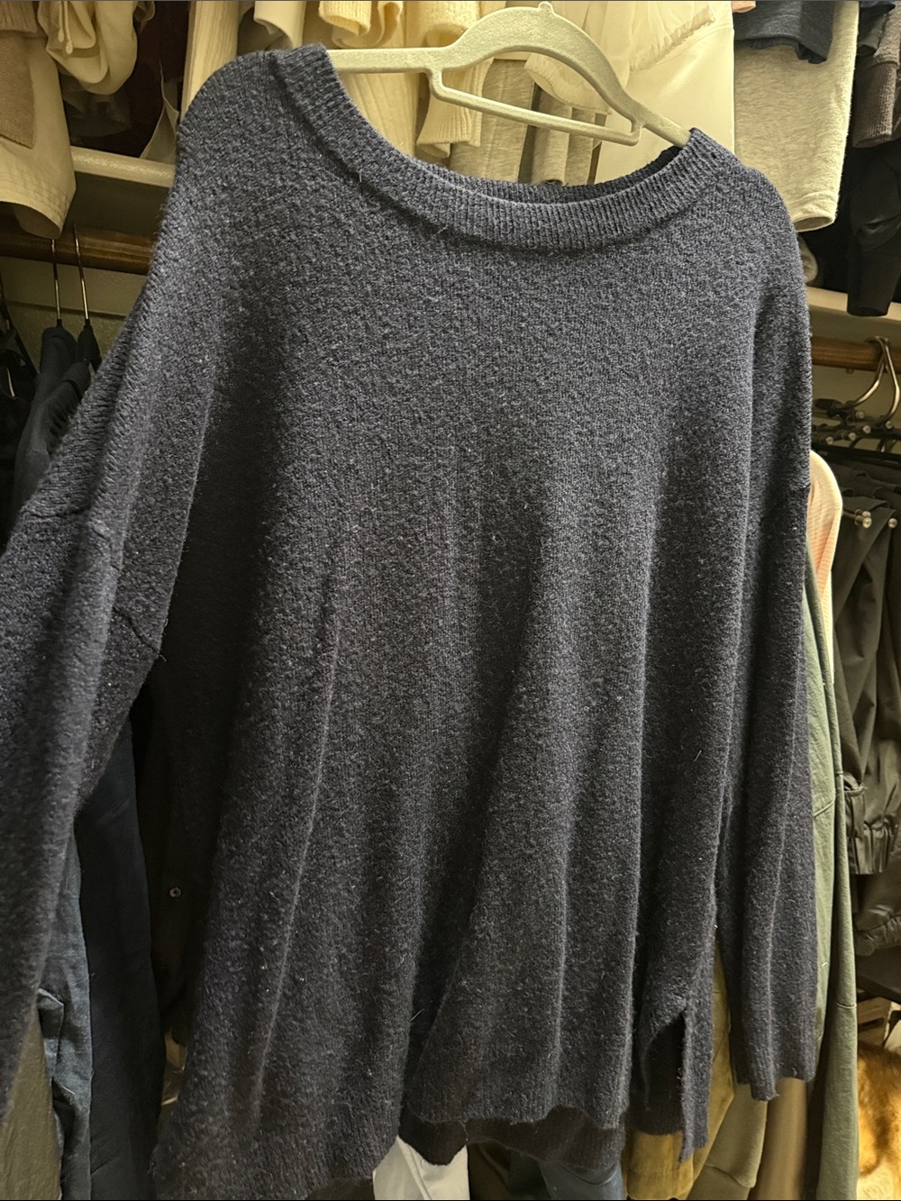 GAP Men's Navy Blue Crewneck Sweater